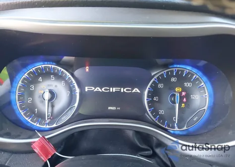 2021 Chrysler Pacifica Touring L z USA, uszkodzony, nr VIN 2C4RC1BG2MR532599